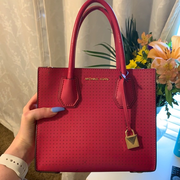 MICHAEL KORS- FUSCIA PINK